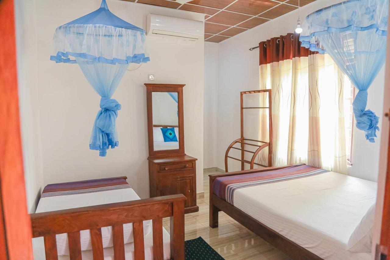 Lakeside Villa Anuradhapura Δωμάτιο φωτογραφία