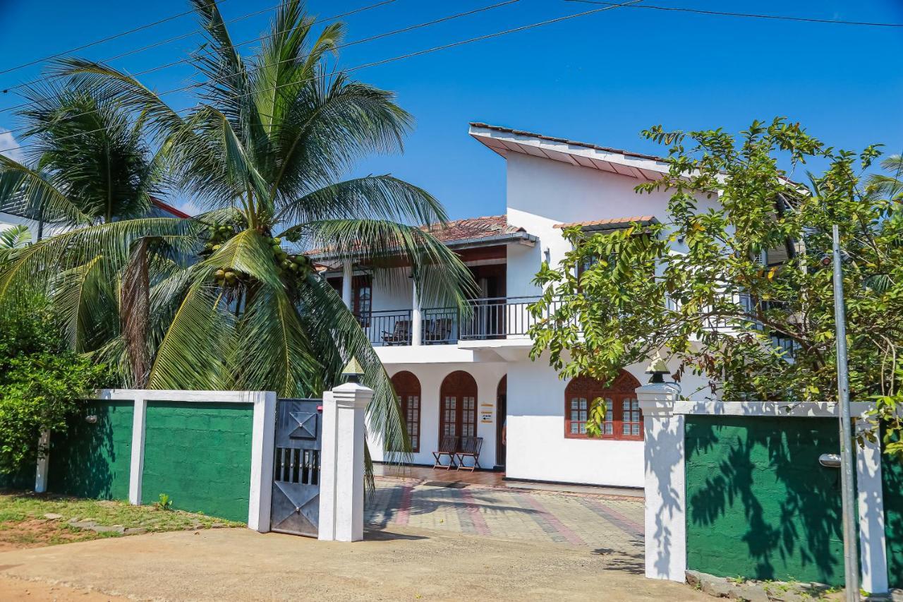 Lakeside Villa Anuradhapura Εξωτερικό φωτογραφία