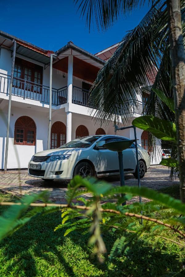 Lakeside Villa Anuradhapura Εξωτερικό φωτογραφία
