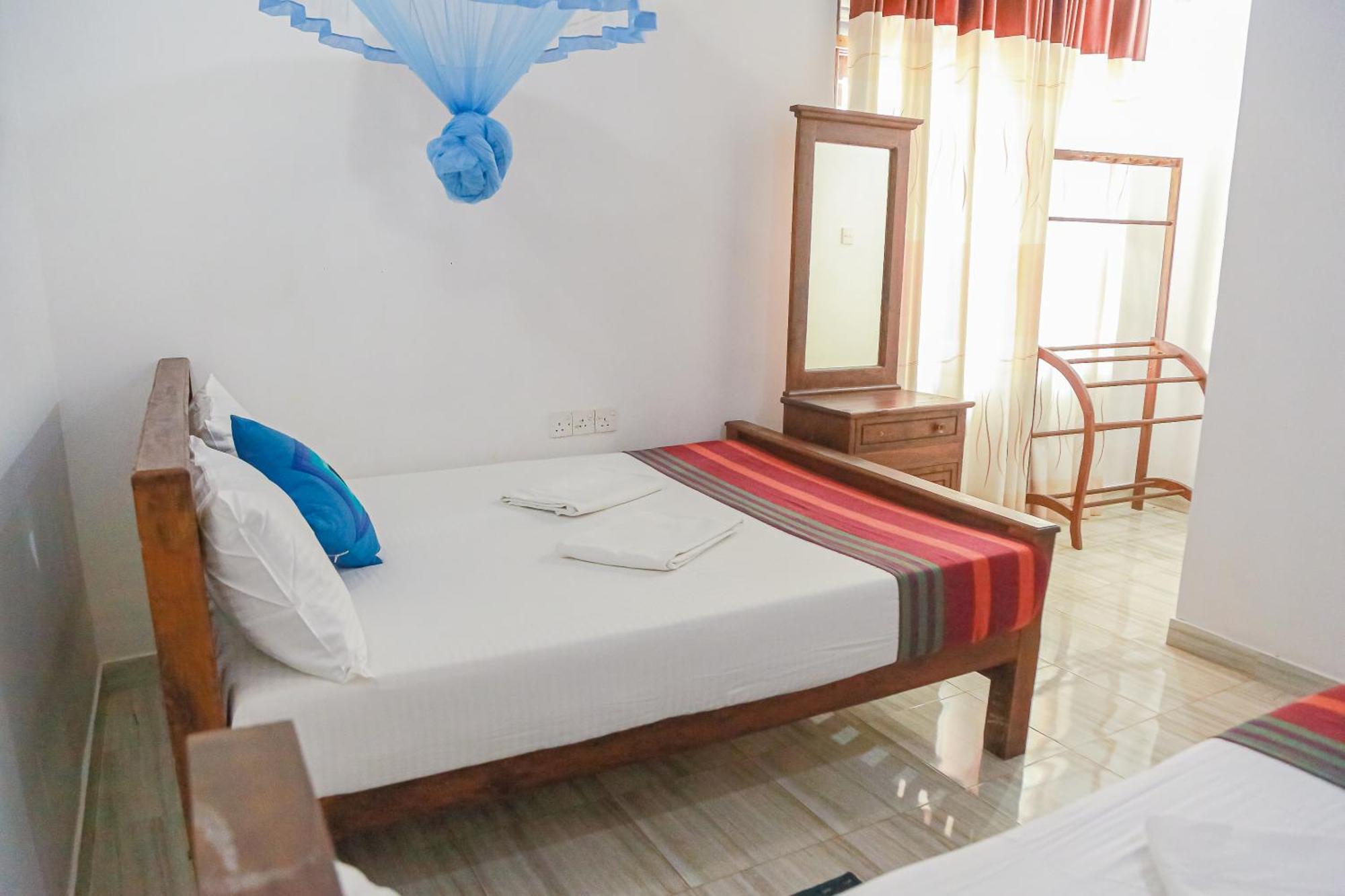 Lakeside Villa Anuradhapura Δωμάτιο φωτογραφία